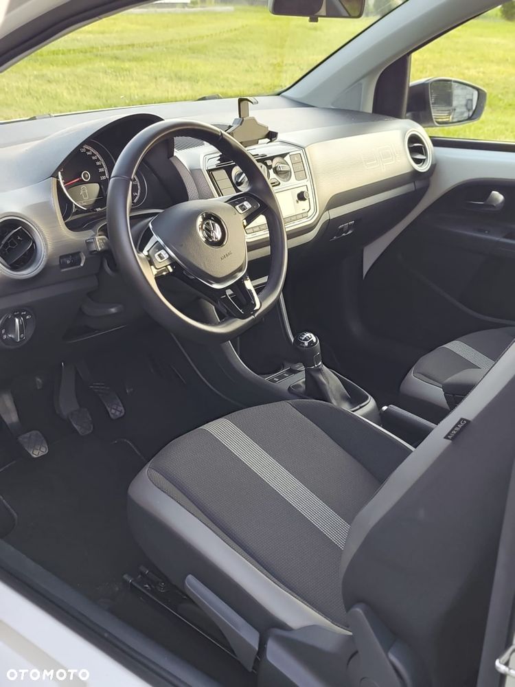 Volkswagen up! 1.0 TSI high - 16