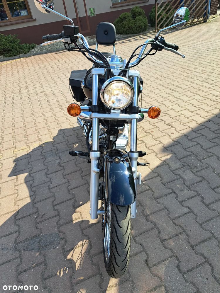 Suzuki Intruder - 33