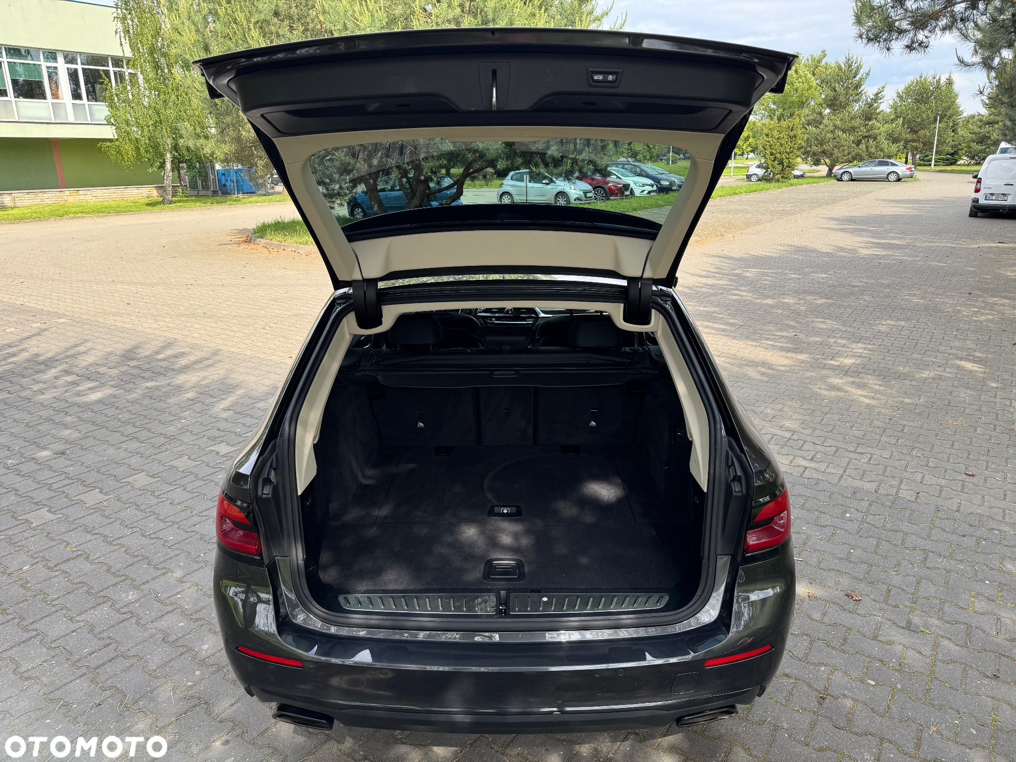 BMW Seria 5 520d xDrive Touring Luxury Line - 15