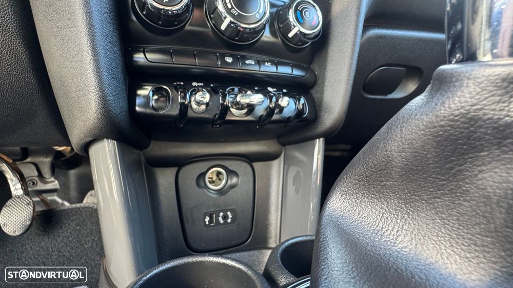 MINI 3 Portas Cooper D - 28