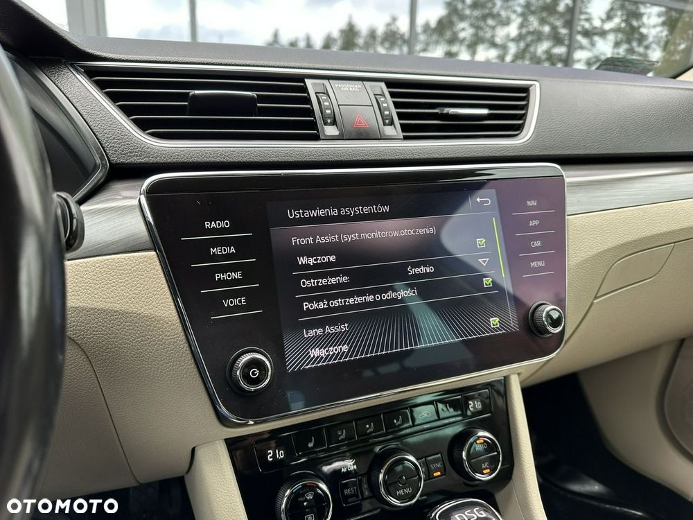 Skoda Superb 2.0 TDI 4x4 DSG Style - 32