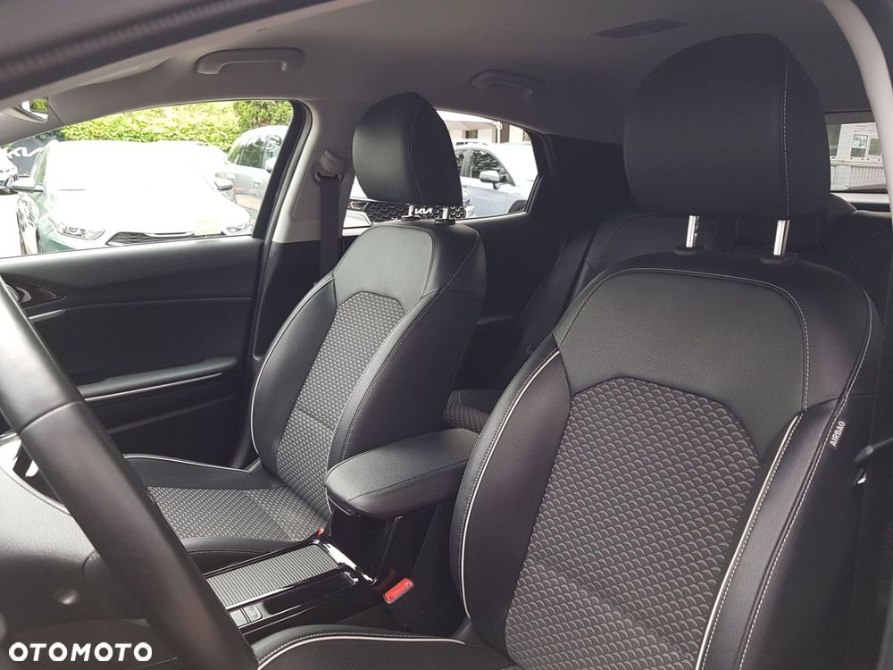Kia XCeed 1.6 GDI PHEV Business Line DCT - 12