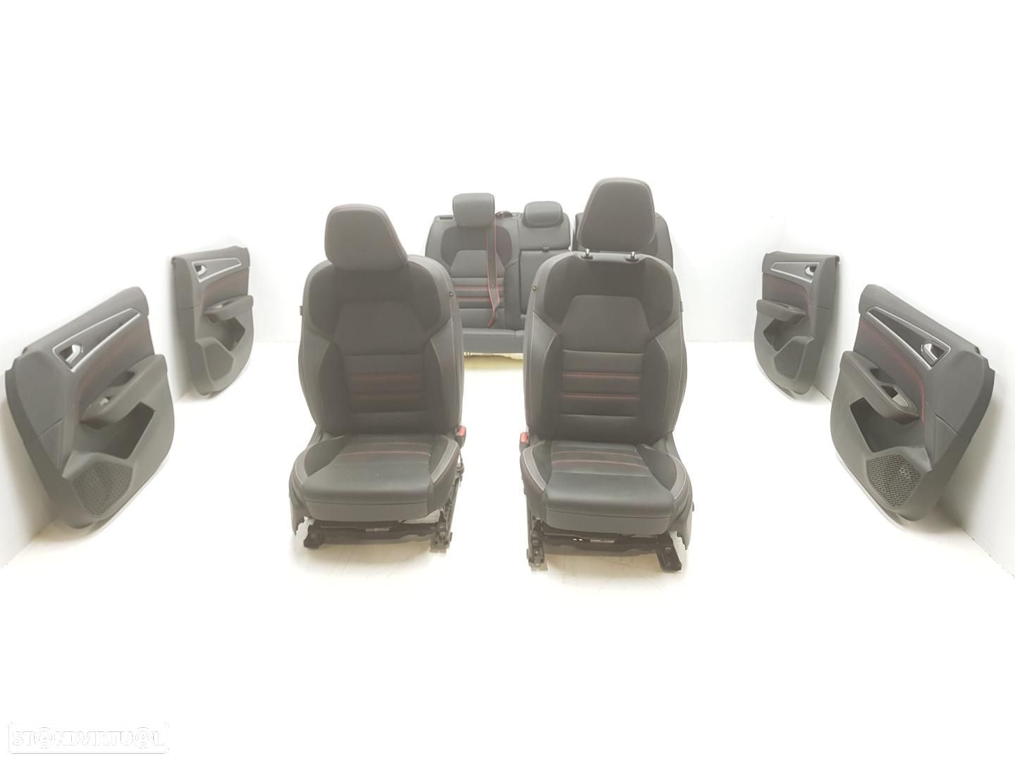 CONJUNTO COMPLETO DE BANCOS RENAULT SIN DEFINIR - 1
