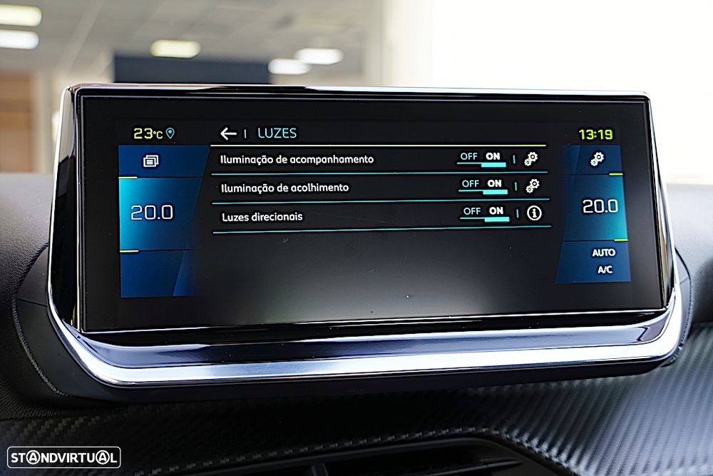 Peugeot e-2008 50 kWh Allure Pack - 31