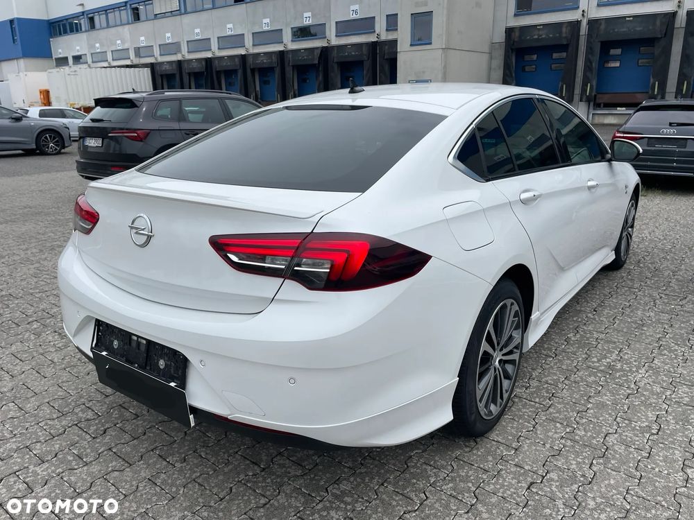 Opel Insignia 1.5 T Exclusive S&S - 3