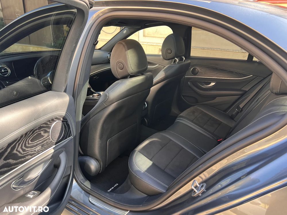 Mercedes-Benz E 220 d 4MATIC 9G-TRONIC AMG Line - 17