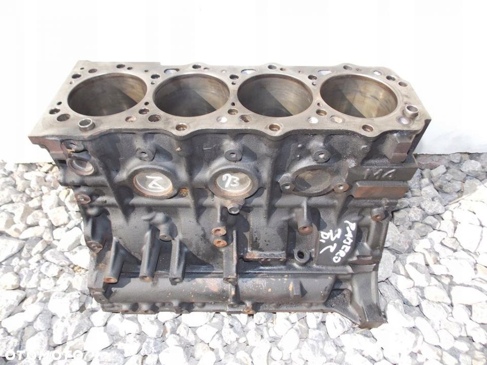 Blok silnika Mitsubishi Pajero III 3.2 DI 4M41