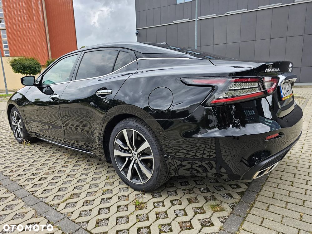 Nissan Maxima - 5