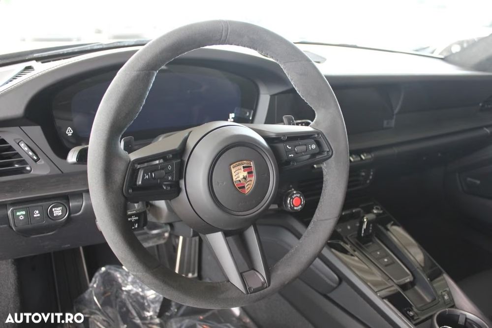 Porsche 992 - 24