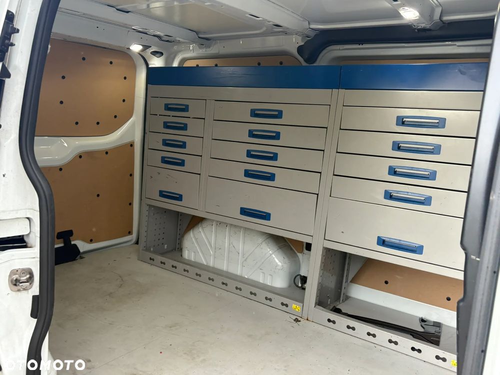 Ford Transit Custom 300 L2H1 Ambiente (bryg.) - 11