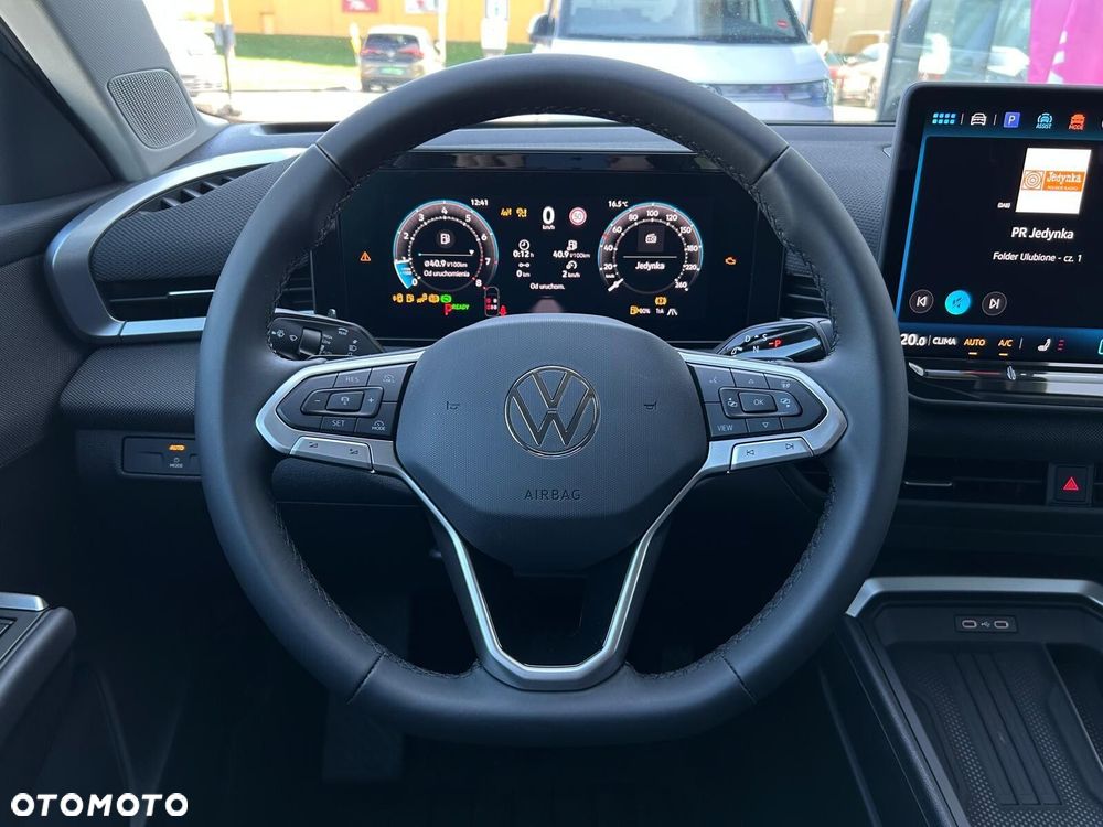 Volkswagen T-Roc - 13