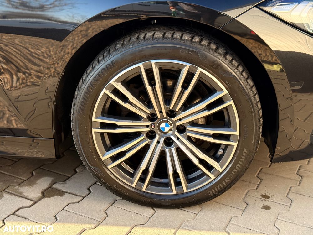 BMW Seria 3 318i Aut. Sport Line - 33