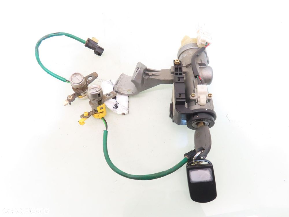 STACYJKA WKŁADKI KIA CERATO I (LD) 954202D000 - 1
