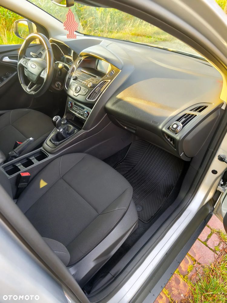 Ford Focus - 27