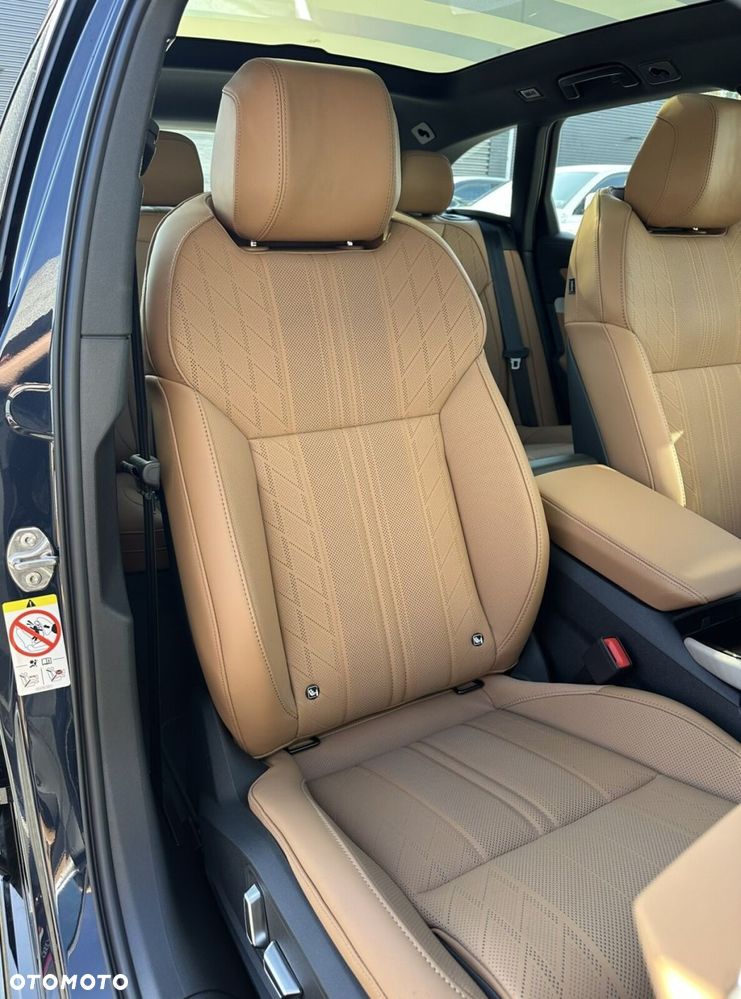 Audi A6 Allroad - 33