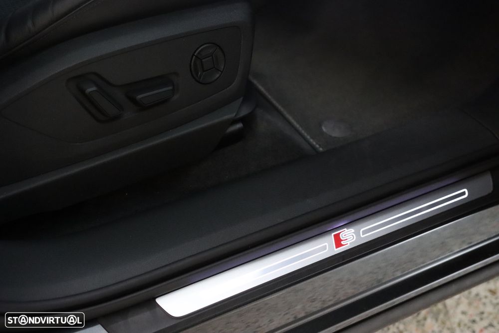 Audi e-tron 55 quattro S line - 24