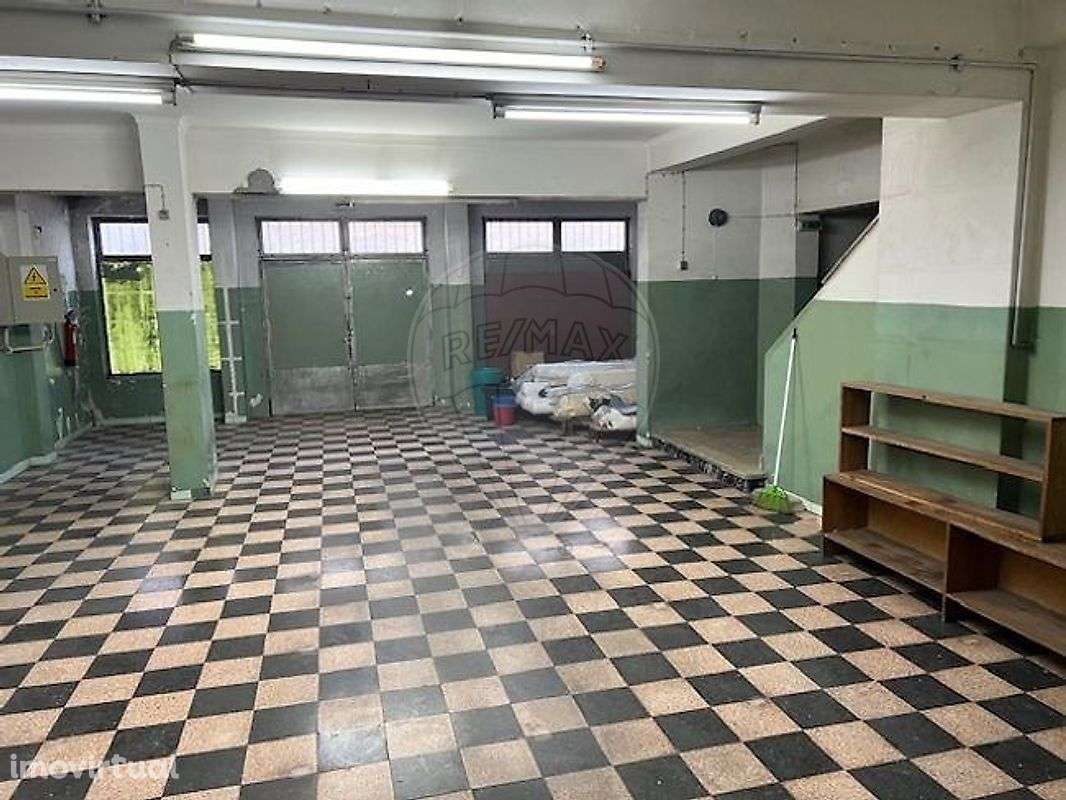 Loja  para arrendamento - Grande imagem: 2/3