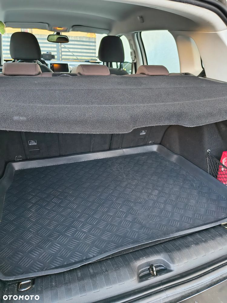 Peugeot 2008 1.2 Pure Tech Style EU6 - 27