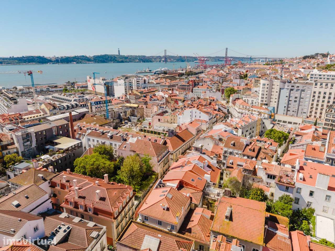 T3 Totalmente Renovado em Santa Catarina | Rua do Poço dos Negros - Grande imagem: 3/29