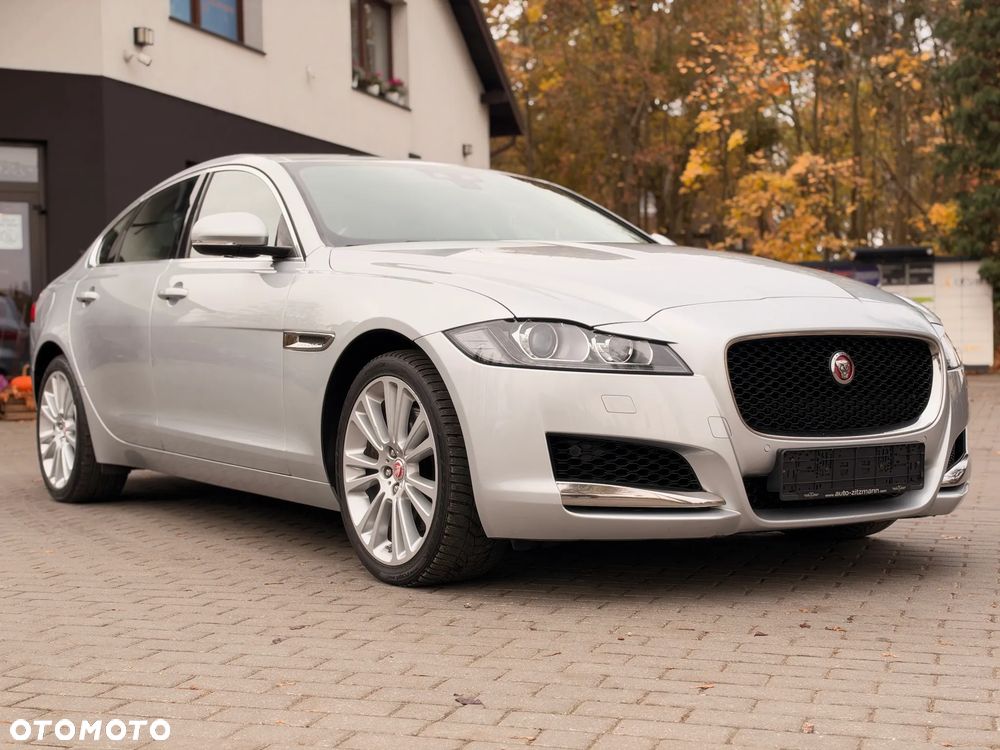 Jaguar XF 3.0 TDV6 300 Sport - 5