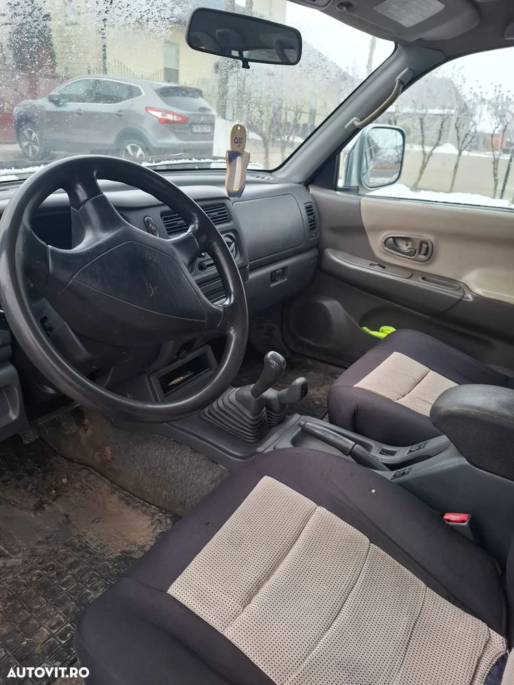 Mitsubishi Pajero - 4