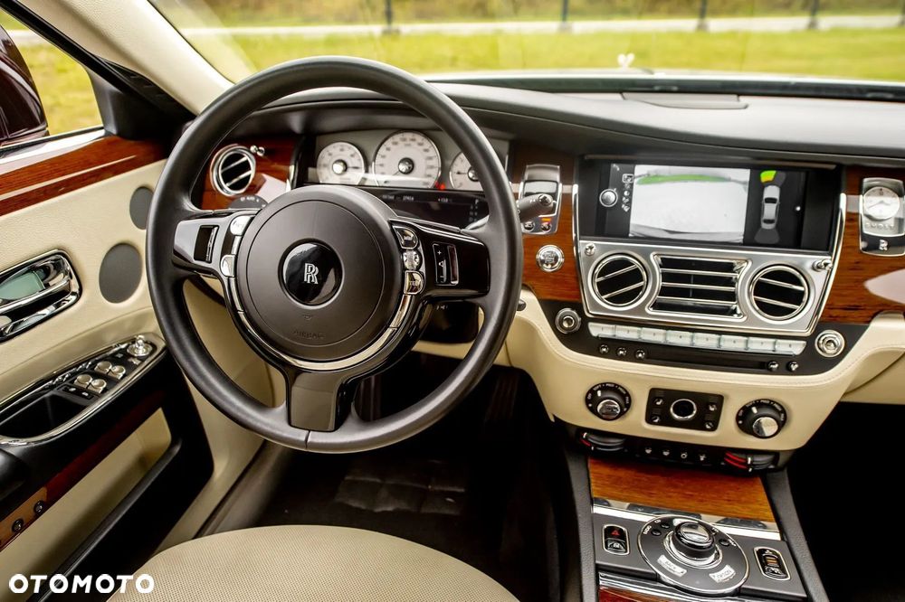 Rolls-Royce Ghost - 17