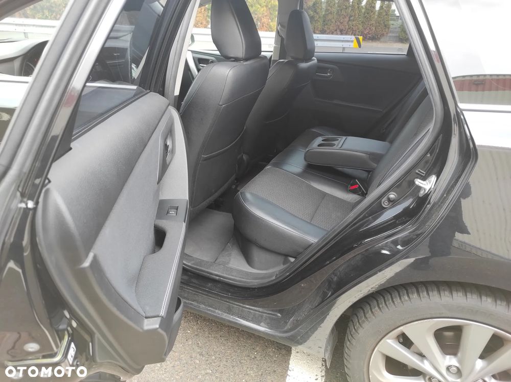 Toyota Auris 1.8 Travel - 34