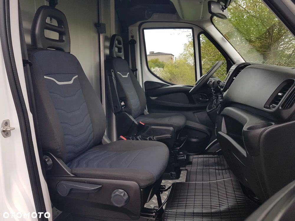 Iveco DAILY KONTENER NISKOPODŁOGOWY 4,43x2,23x2,42 SKLEP KAMPER KONIOWÓZ BAR KLIMA - 8