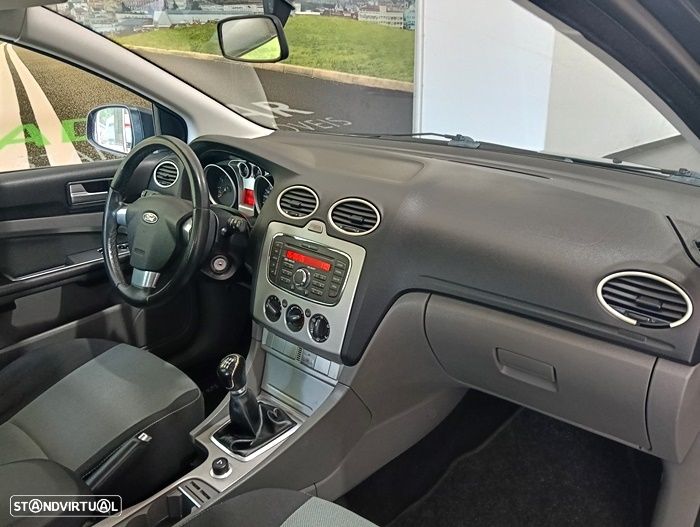 Ford Focus SW 1.4 16V Trend - 15