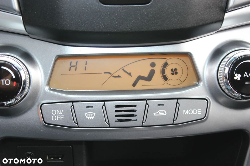 SsangYong/KGM Korando 2.0 E-XDi DPF 4WD Automatik Quartz - 18