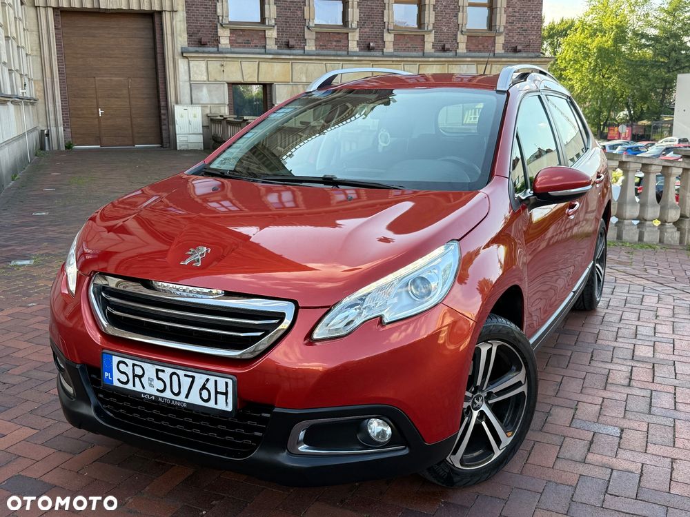 Peugeot 2008 1.2 Pure Tech Style S&S - 9