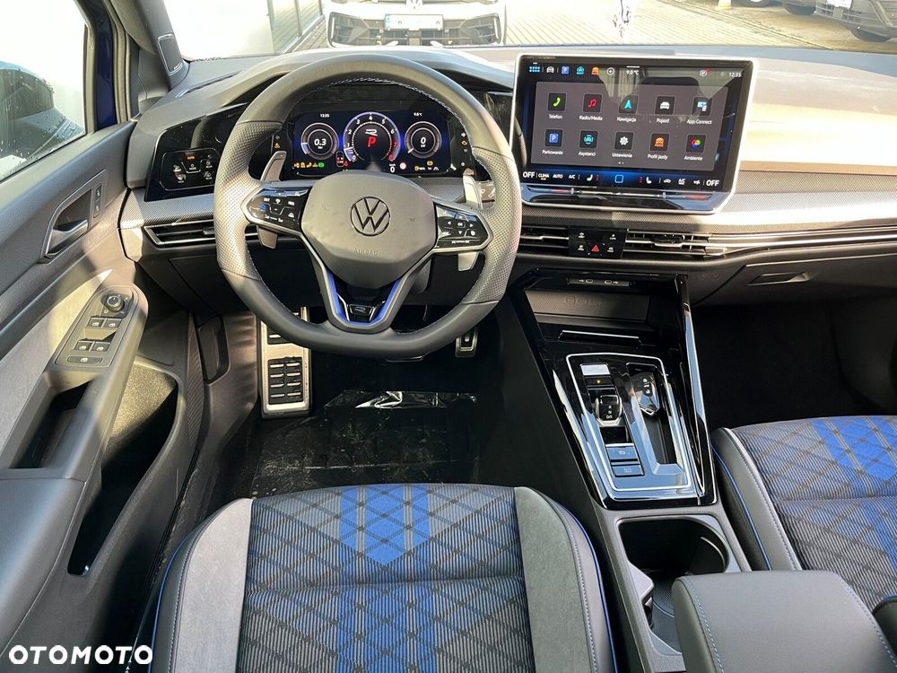 Volkswagen Golf - 10