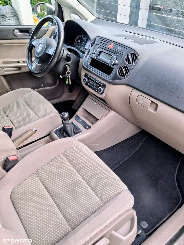 Volkswagen Golf Plus - 9