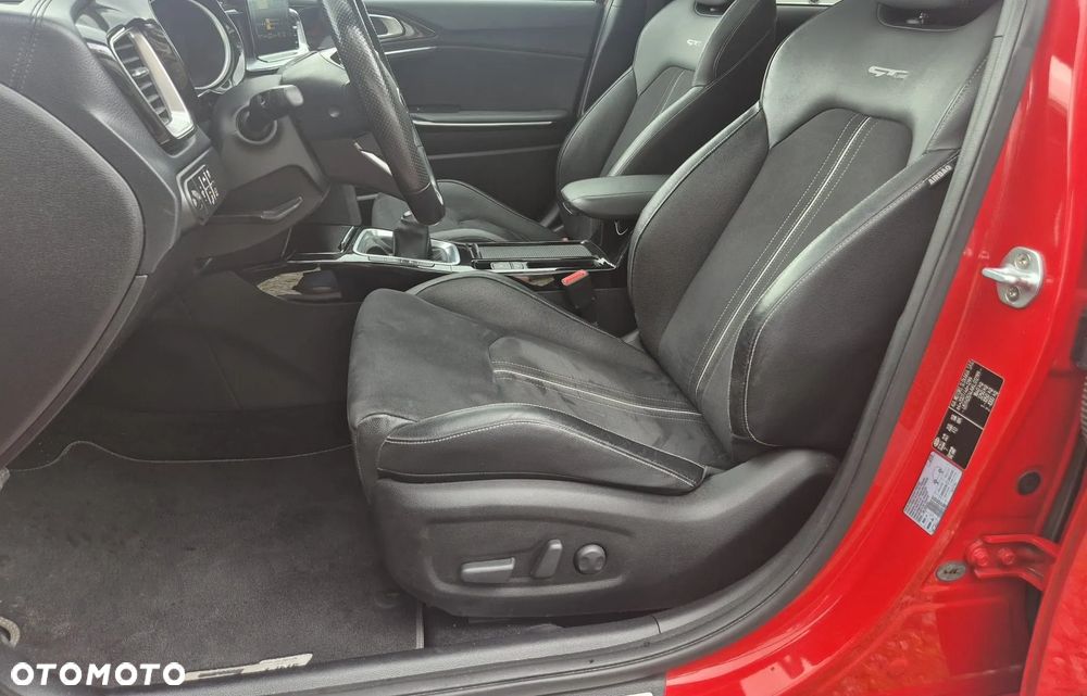 Kia ProCeed 1.4 T-GDI GT Line - 25