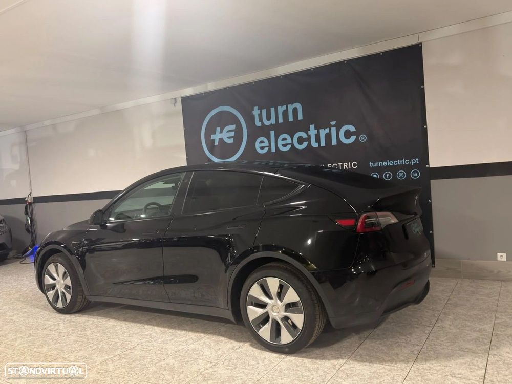 Tesla Model Y 2023 photo 3