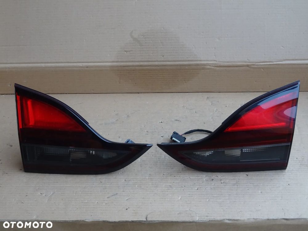 OPEL ZAFIRA TOURER C LAMPA PRAWY LEWY TYŁ PRAWA LEWA TYLNA W KLAPĘ - 1