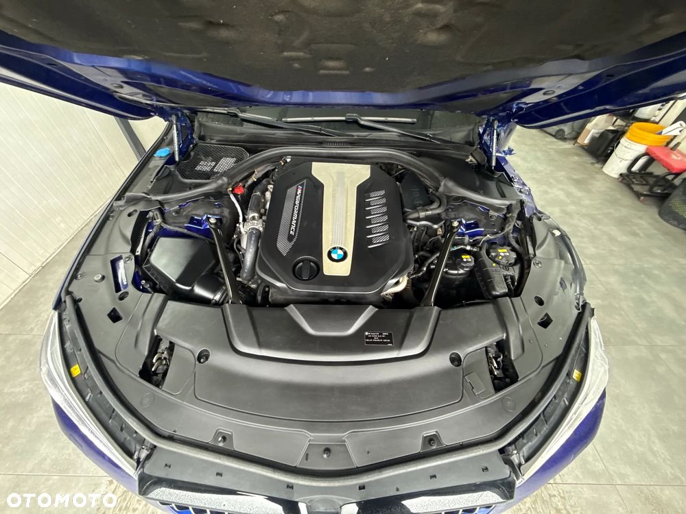 BMW Seria 7 750d xDrive sport - 32