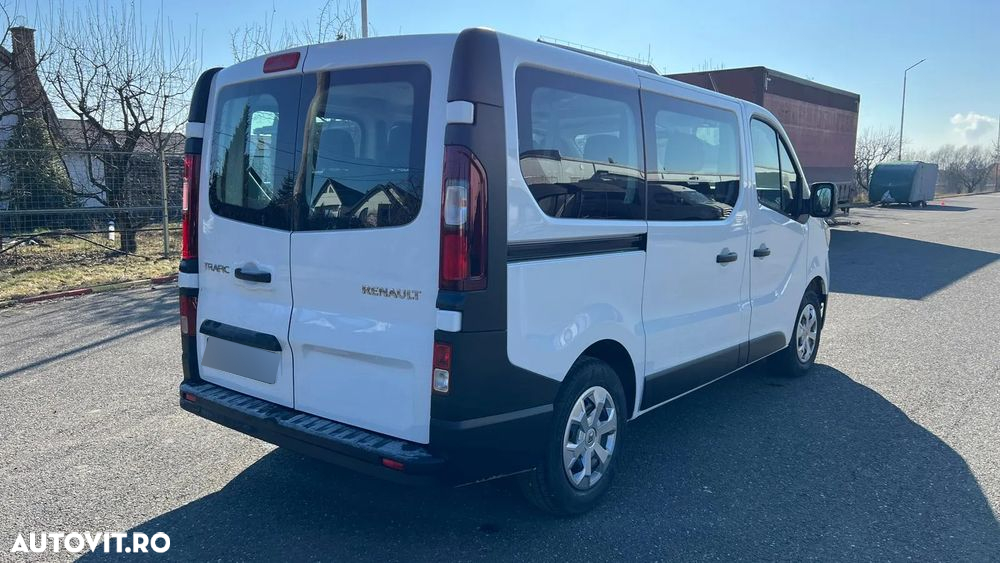 Renault Trafic Combi 2.0 Blue dCi 110 S&S L1 8+1 Life - 12