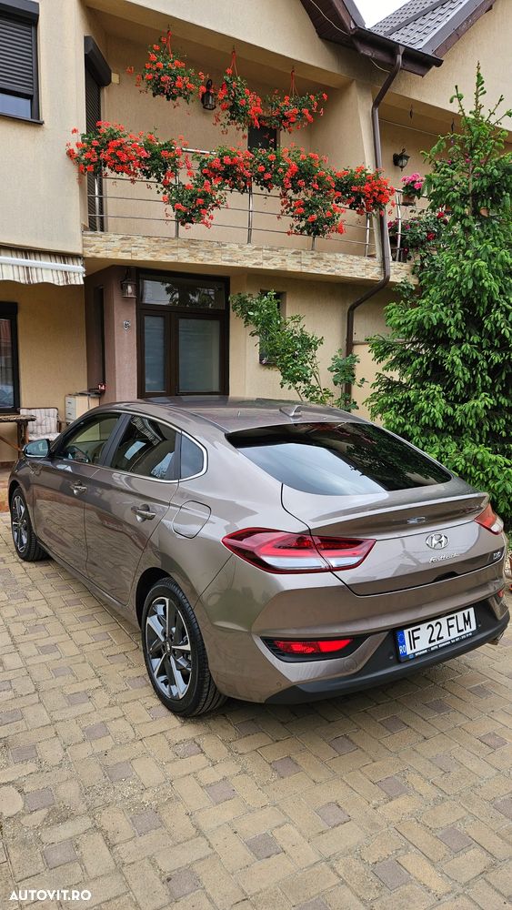 Hyundai i30 1.5 T-GDI 160CP MHEV 5DR M/T Exclusive - 3