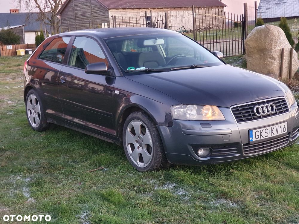 Audi A3 3-drzwiowe 2.0 FSI Ambition - 6