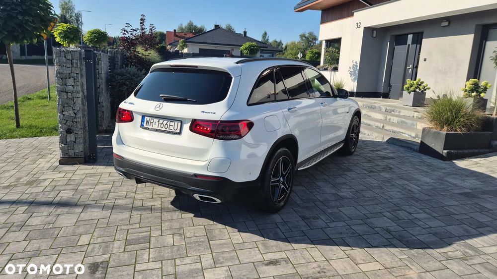 Mercedes-Benz GLC 300 e 4-Matic Business Edition - 10