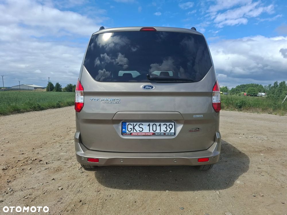 Ford Tourneo Courier 1.0 EcoBoost Titanium - 4