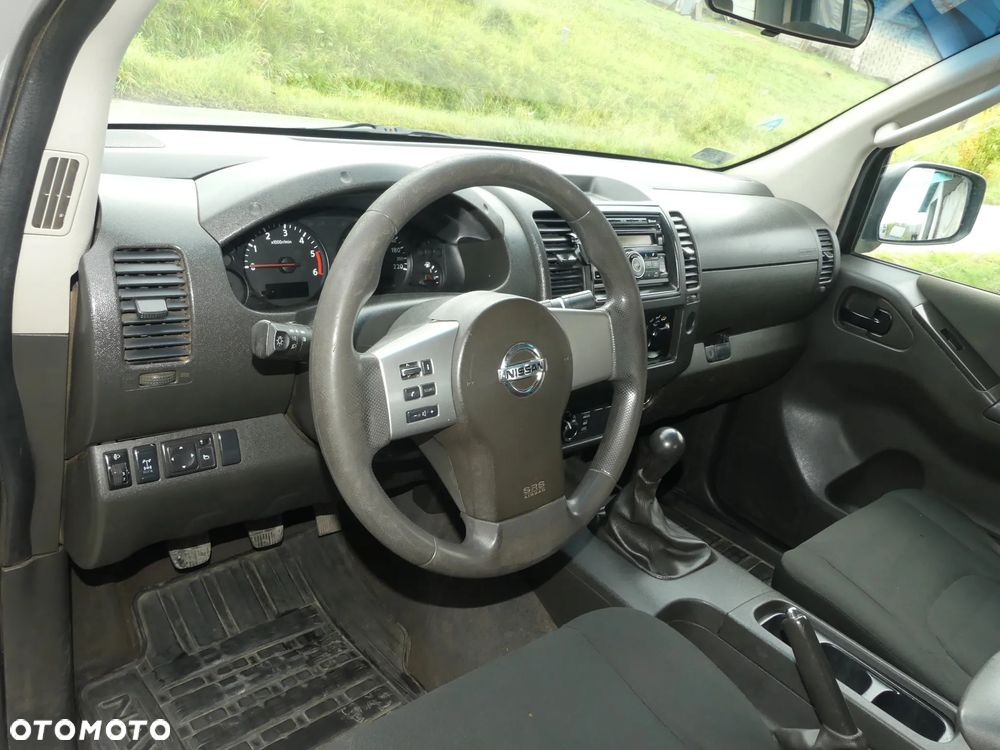 Nissan Navara 2.5 D XE 140 - 5