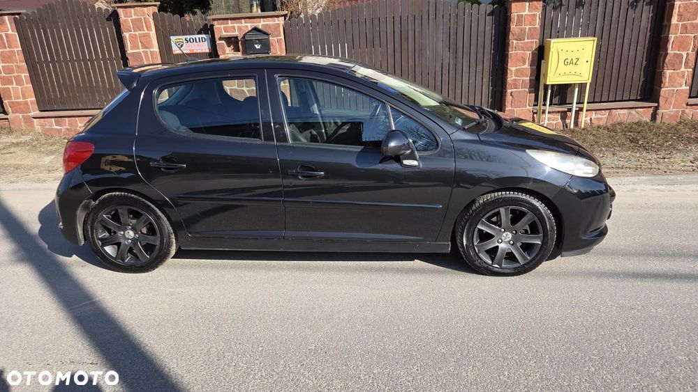 Peugeot 207 - 3