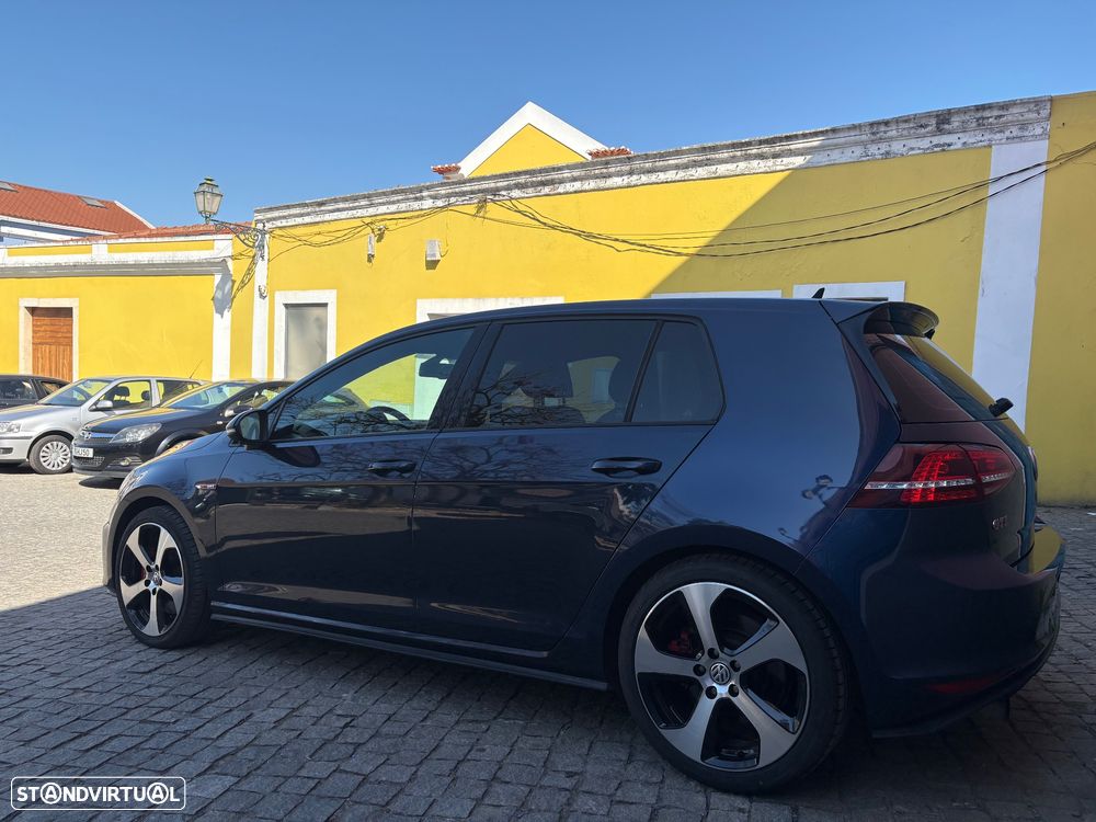 VW Golf GTI Performance BlueMotion DSG - 4