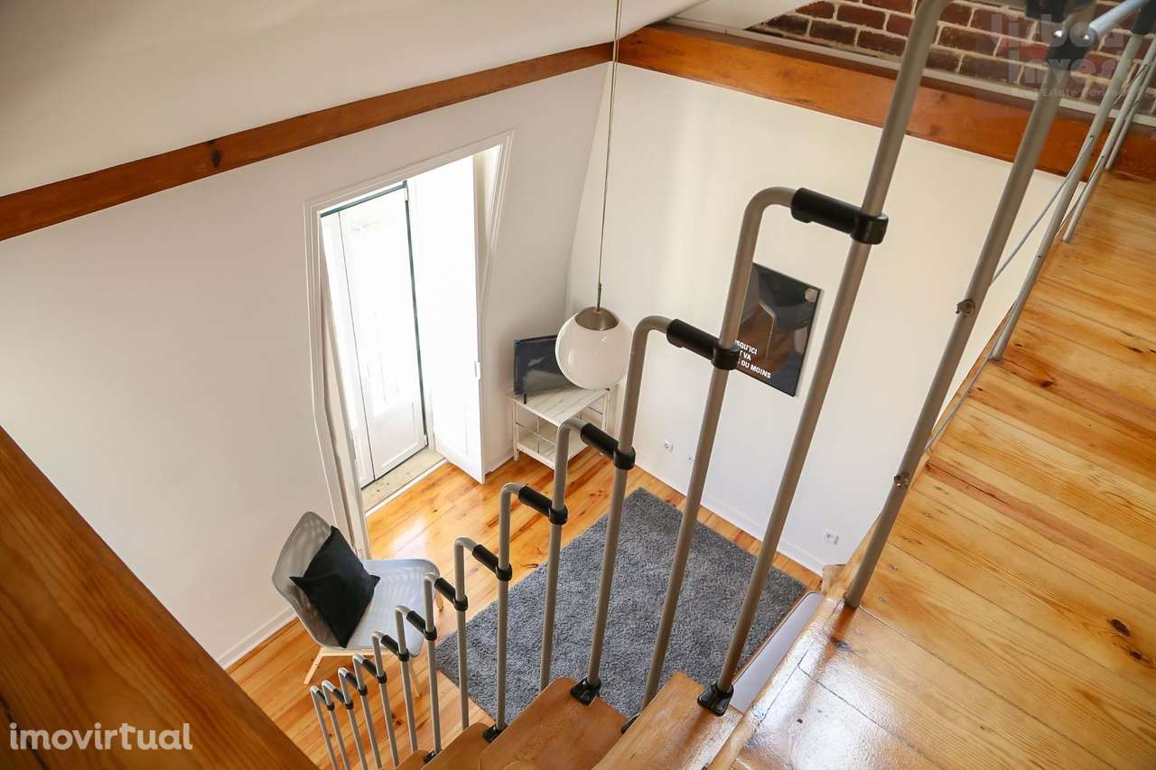 Apartamento T1 com Mezzanino mobilado no Bairro Alto - Grande imagem: 5/13