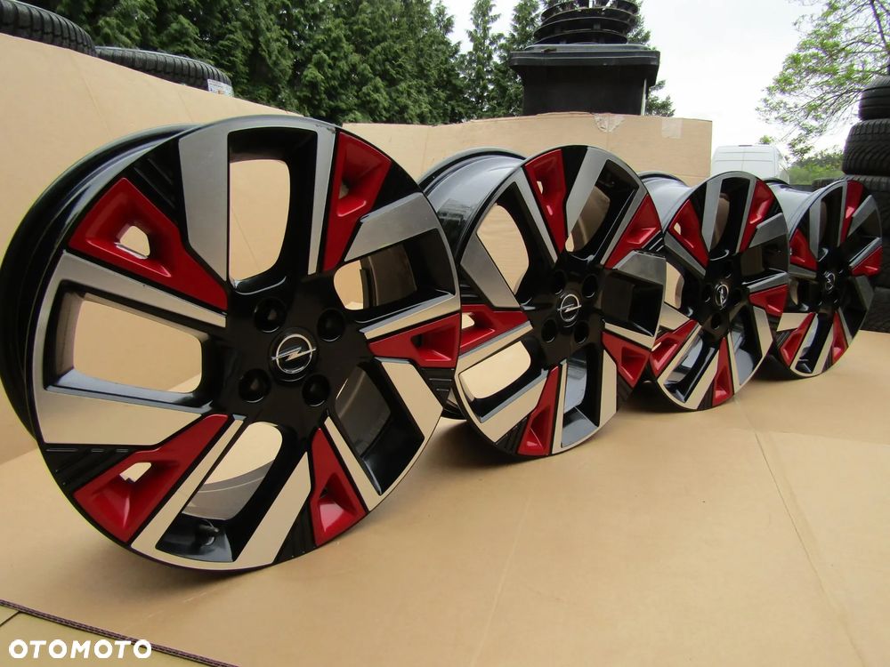 4x Felgi Aluminiowe 18 Opel Mokka II B Corsa F Peugeot 2008 II 2008 5008 Citroen DS3 DS4 C4 Cactus C3 II III 7 j 4x108 ET35 - 27