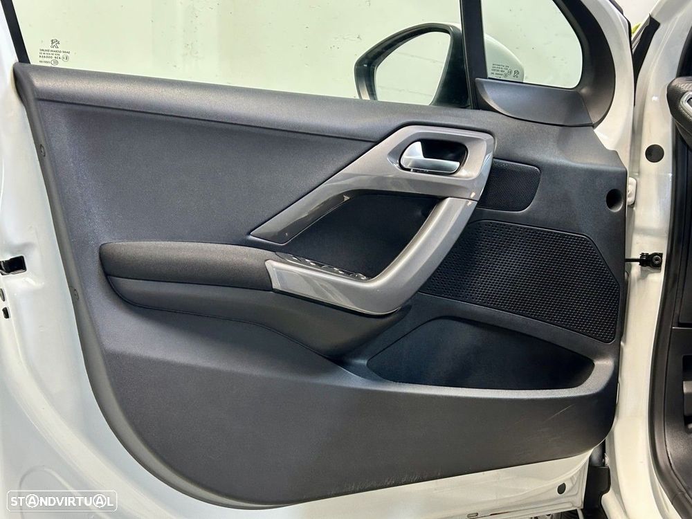 Peugeot 2008 1.2 PureTech Style - 29