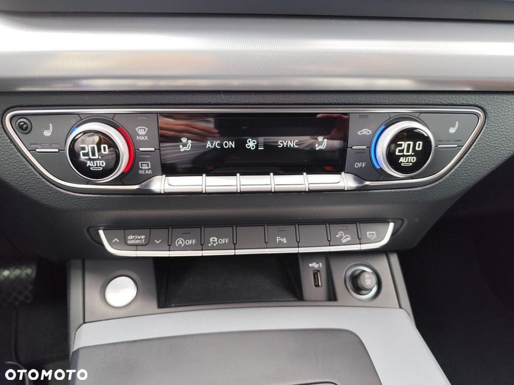 Audi Q5 Sportback - 24