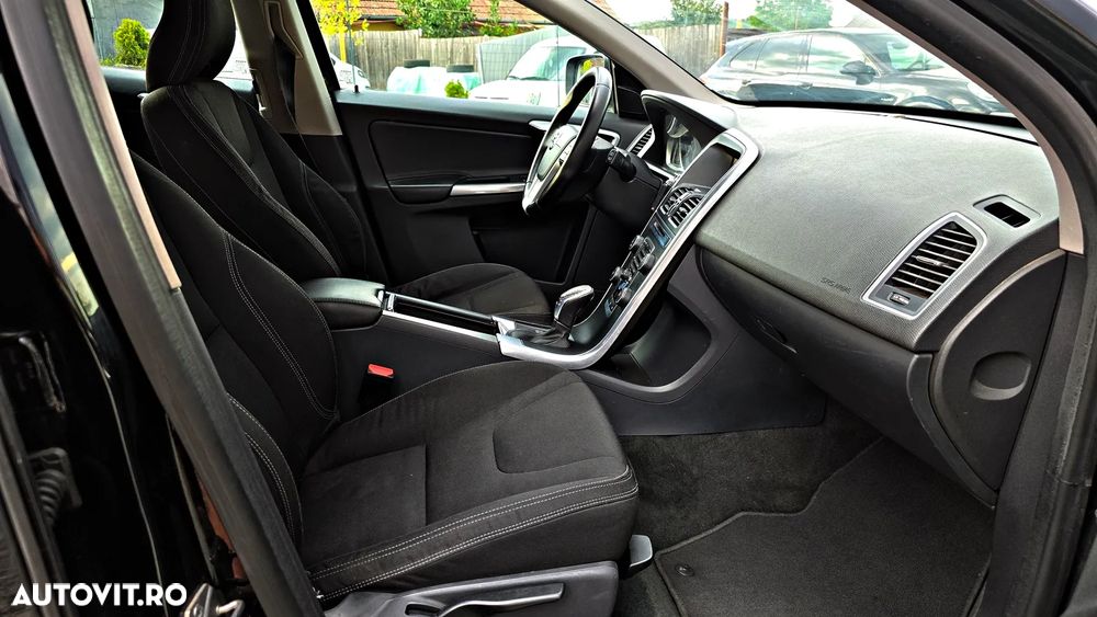 Volvo XC 60 D3 Geartronic Momentum - 9